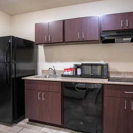 Cobblestone Inn & Suites - Pine Bluffs Buitenkant foto
