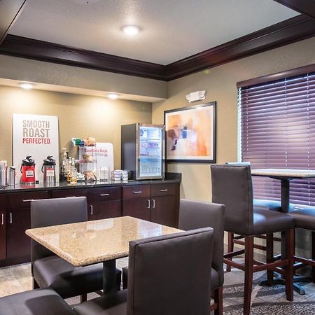Cobblestone Inn & Suites - Pine Bluffs Buitenkant foto