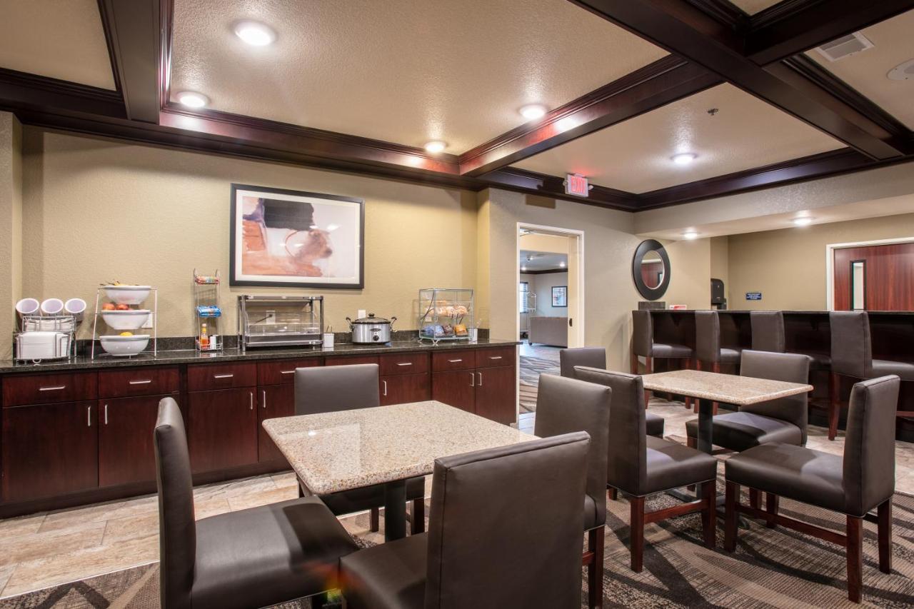 Cobblestone Inn & Suites - Pine Bluffs Buitenkant foto