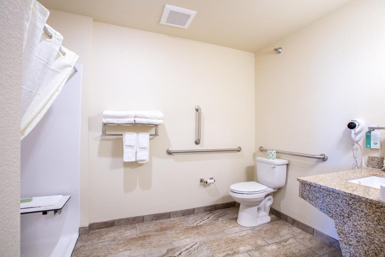 Cobblestone Inn & Suites - Pine Bluffs Buitenkant foto