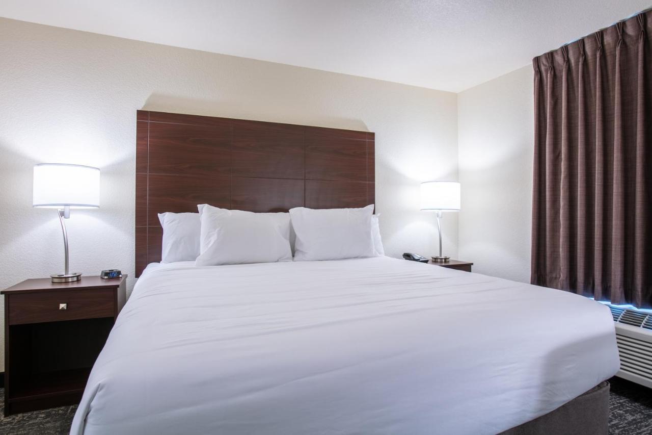 Cobblestone Inn & Suites - Pine Bluffs Buitenkant foto
