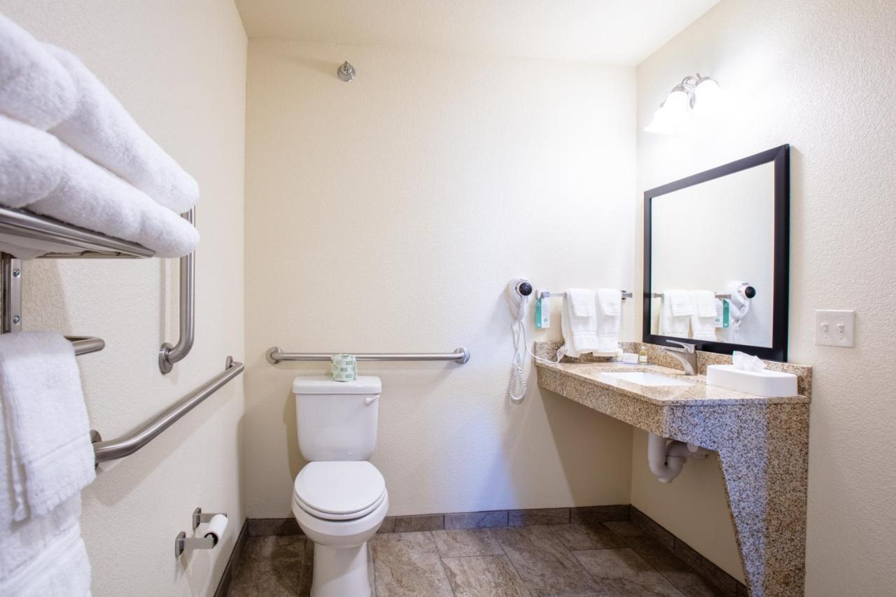 Cobblestone Inn & Suites - Pine Bluffs Buitenkant foto