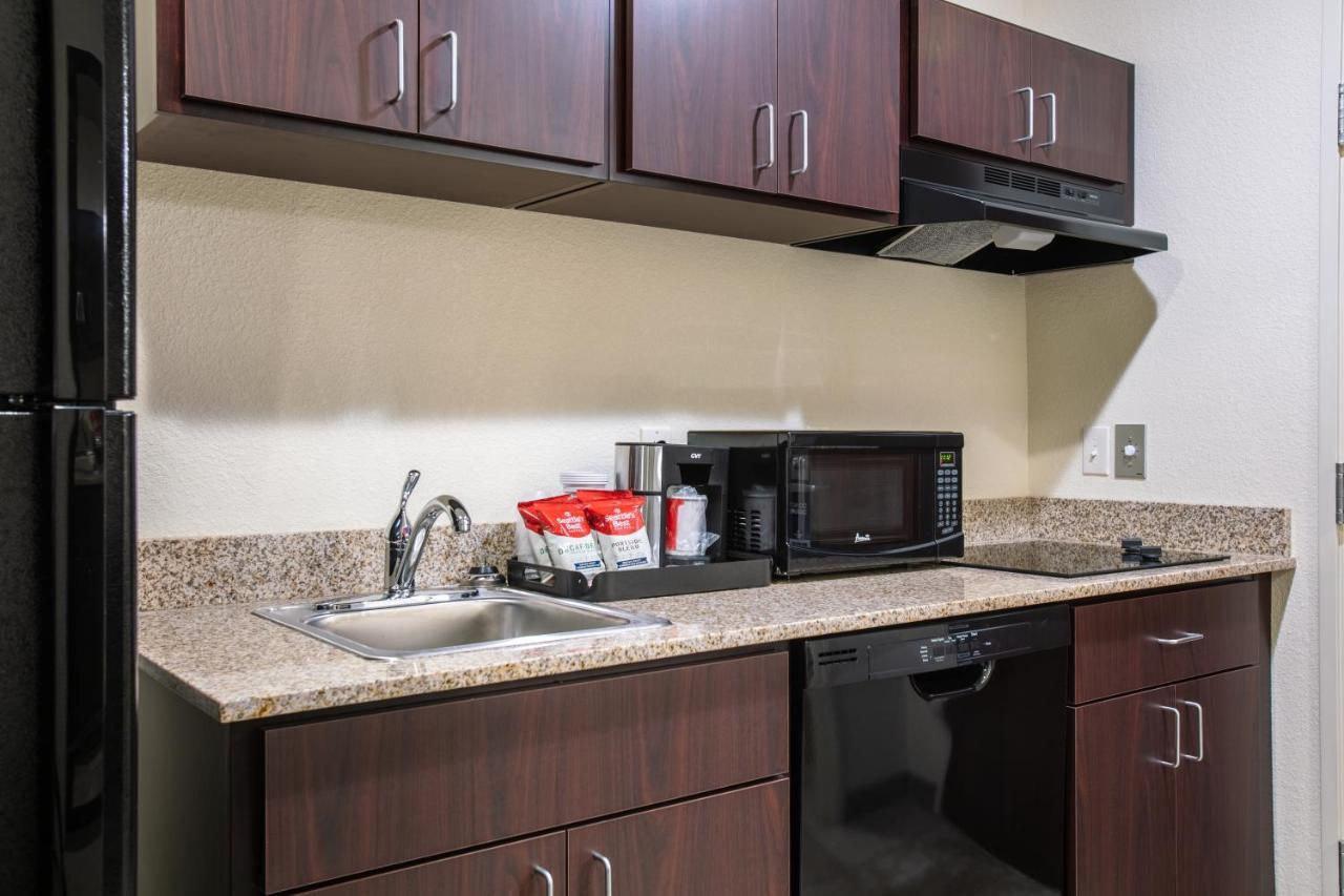 Cobblestone Inn & Suites - Pine Bluffs Buitenkant foto