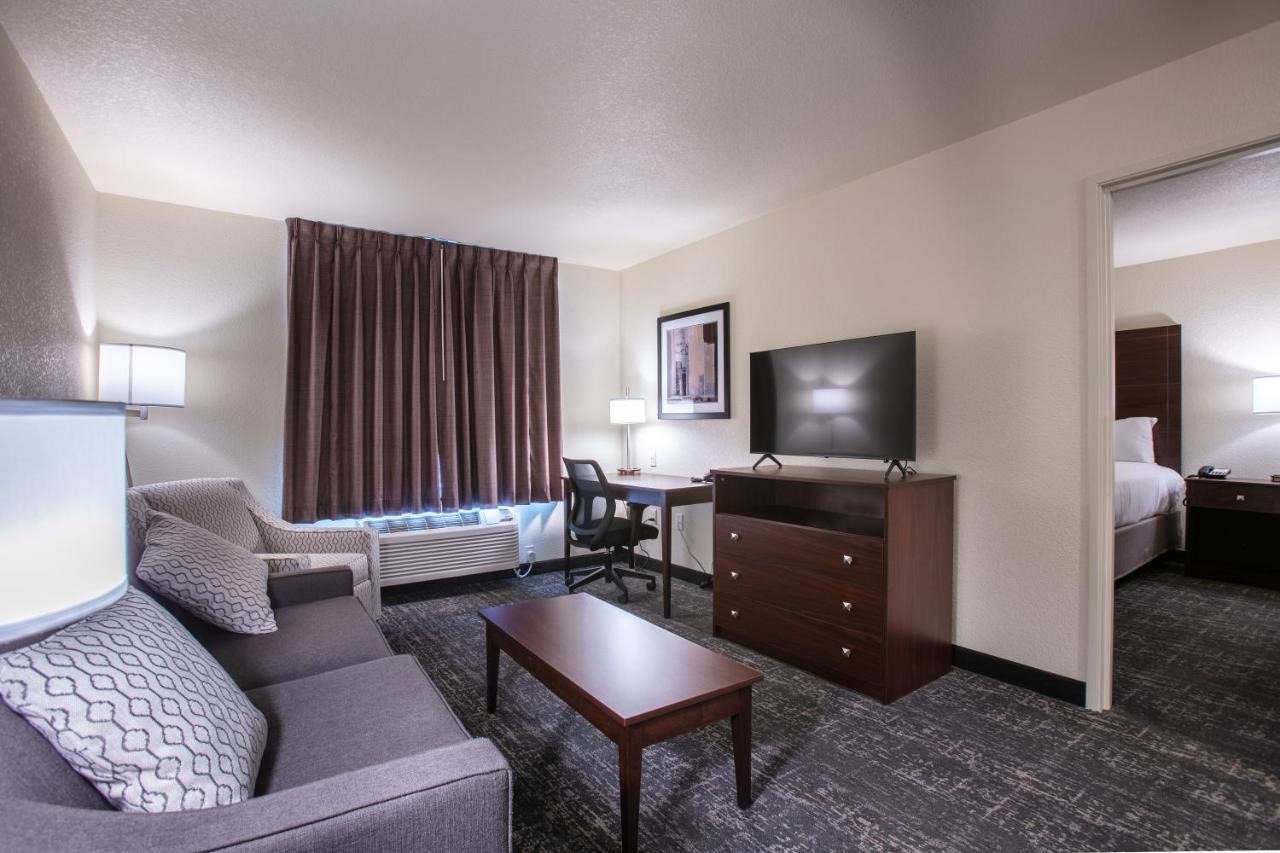 Cobblestone Inn & Suites - Pine Bluffs Buitenkant foto